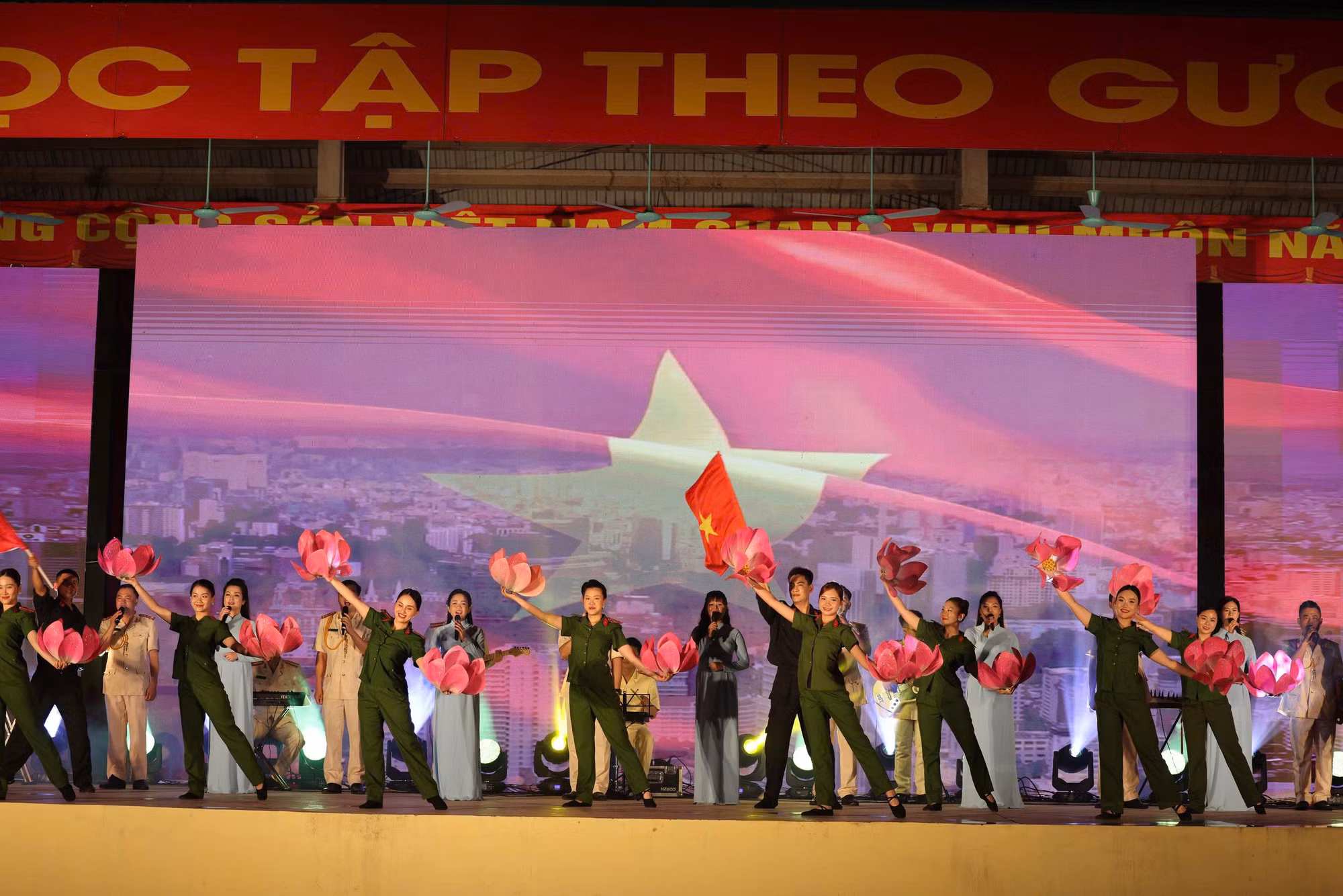 Đồng tâm hiệp lực hoàn thành nhiệm vụ diễu binh, diễu hành kỷ niệm 80 năm Quốc khánh -0