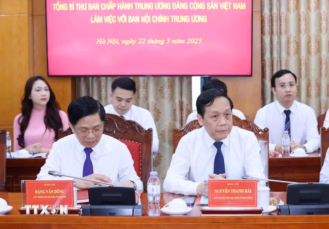 Công tác nội chính phải hướng mục tiêu giữ vững ổn định để phát triển đất nước -0