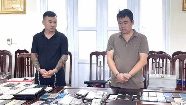 Bóc gỡ liên minh trộm cắp và tiêu thụ điện thoại gian liên tỉnh