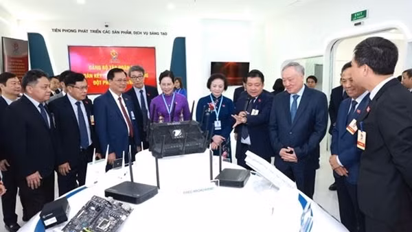 VNPT đổi mới mạnh mẽ, đồng hành cùng đất nước vươn mình trong kỷ nguyên số