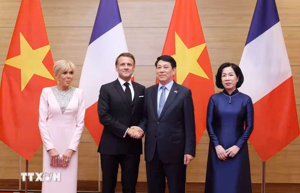 Chủ tịch nước Lương Cường chủ trì chiêu đãi cấp Nhà nước Tổng thống Pháp -1