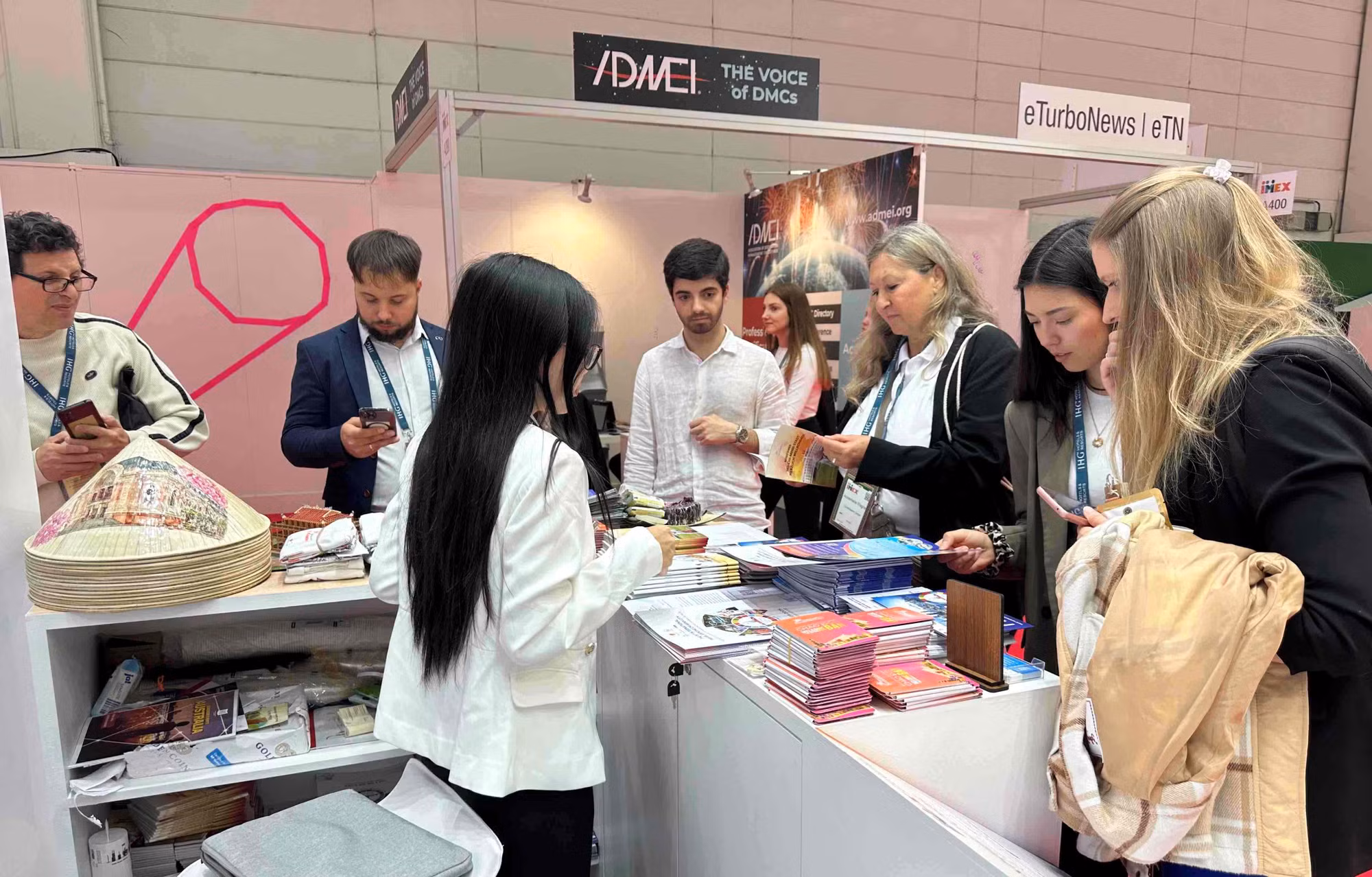 Tăng tốc hợp tác với Singapore và Đức, mở rộng cánh cửa du lịch Việt Nam ra thế giới -0