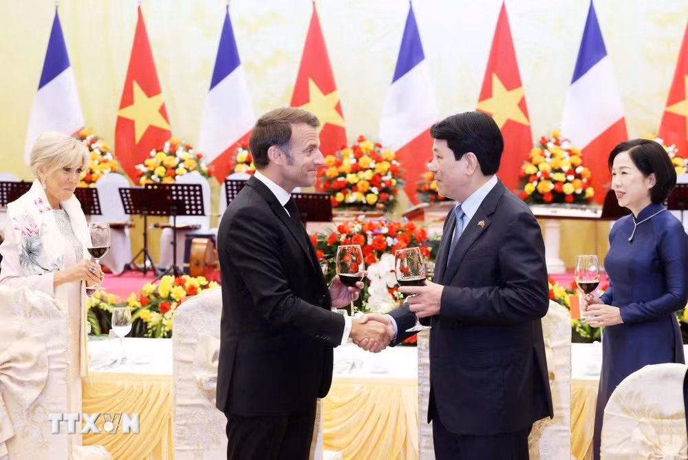 Chủ tịch nước Lương Cường chủ trì chiêu đãi cấp Nhà nước Tổng thống Pháp -0