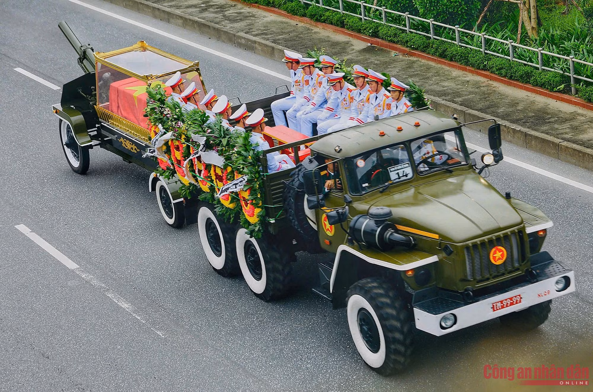 a2a.jpg -2