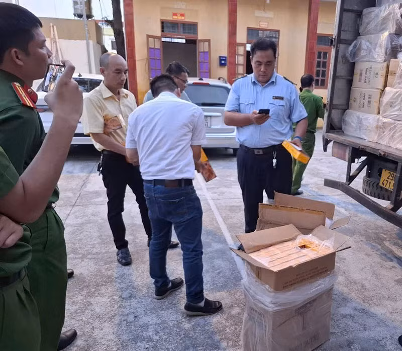 Lực lượng QLTT địa phương tăng cường xử lý vi phạm -0