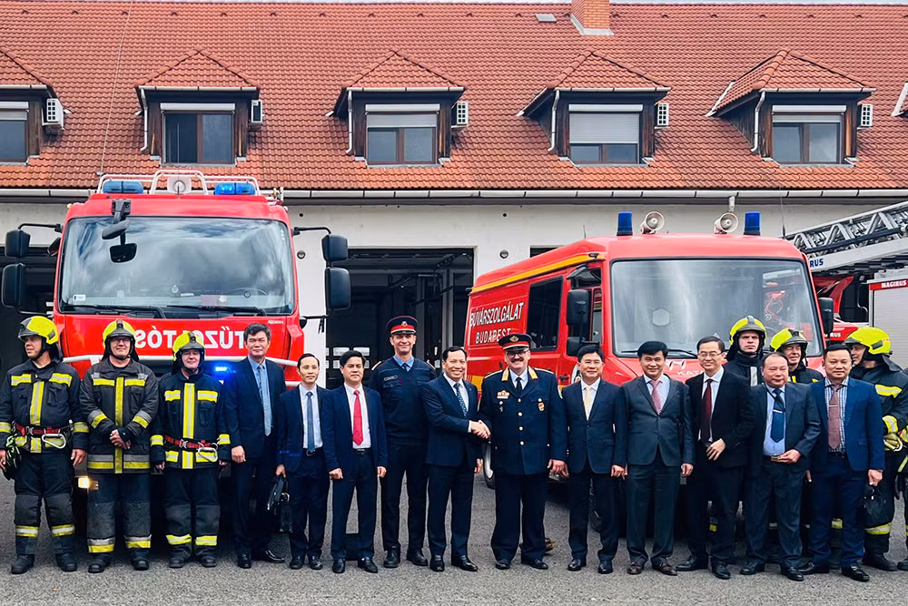 Bộ Công an Việt Nam thắt chặt quan hệ hợp tác với Bộ Nội vụ Hungary -1