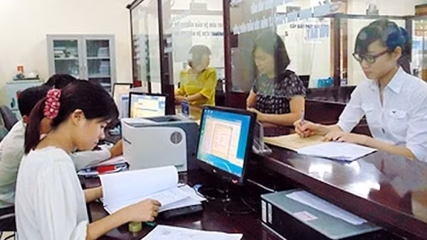 Bộ Nội vụ đề xuất chính sách mới về tinh giản biên chế