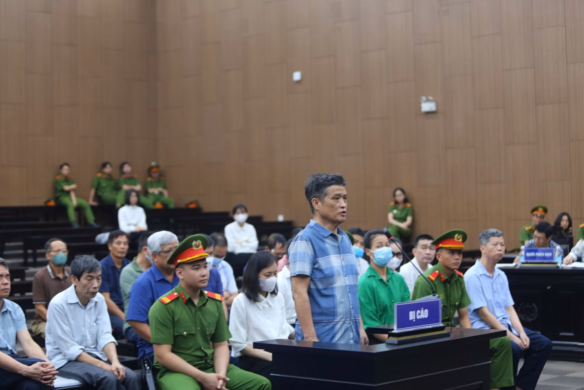 Xét xử cựu Thứ trưởng Bộ Tài nguyên và Môi trường trong vụ án đất hiếm ở Yên Bái -0