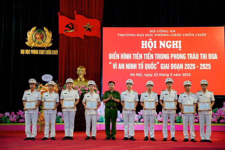 Trường Đại học PCCC tuyên dương các điển hình tiên tiến giai đoạn 2020-2025 -0