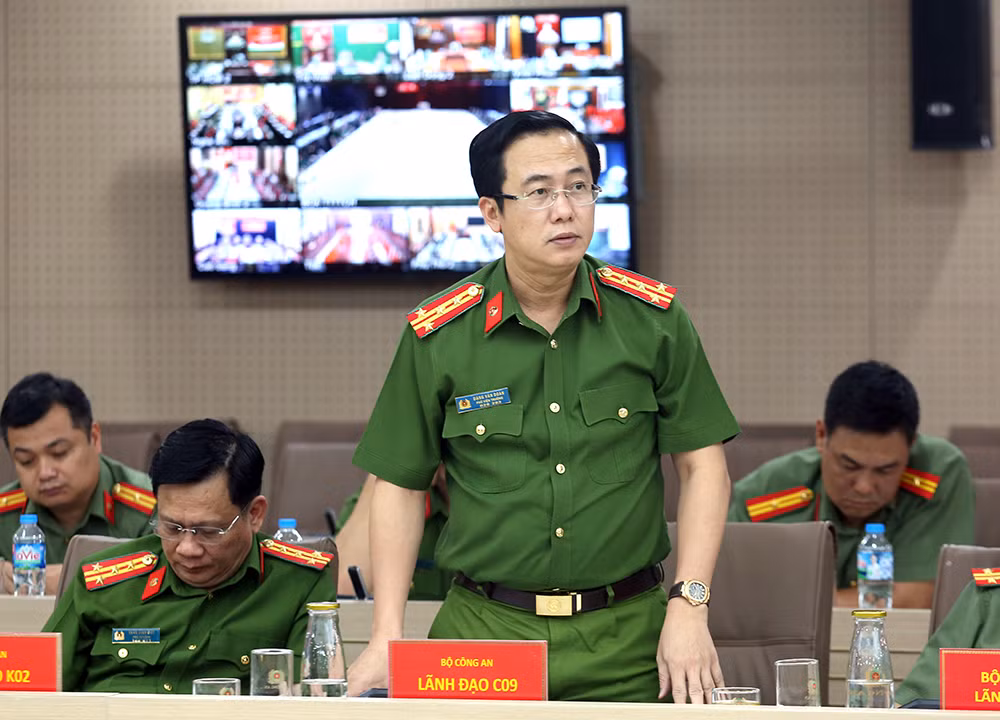 Tiếp tục đẩy nhanh tiến độ giải ngân các nguồn vốn, kinh phí năm 2025 -1