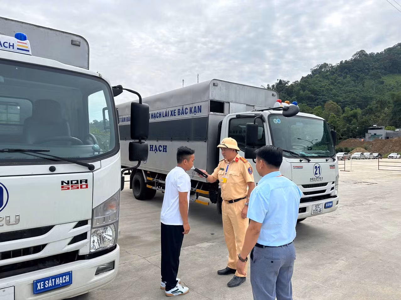 Bắc Kạn khai mạc kỳ sát hạch lái xe đầu tiên do Công an tỉnh tổ chức -0