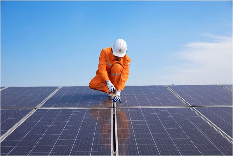 Cần gương mẫu thực hành tiết kiệm điện nơi công sở -0