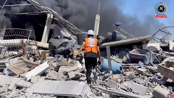 Israel không kích dữ dội dải Gaza, hàng chục người thiệt mạng
