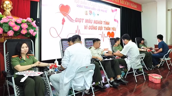 Giọt máu nghĩa tình vì đồng đội thân yêu