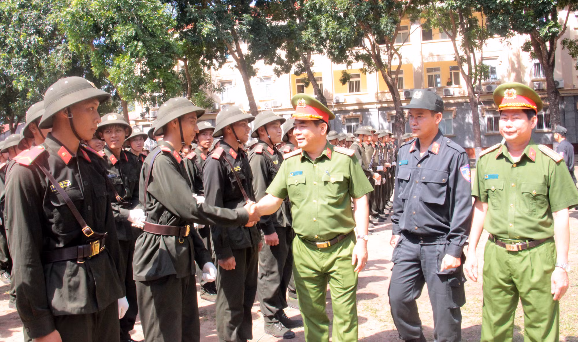 Trung đoàn CSCĐ&nbsp;Tây Nam Bộ bế giảng khóa huấn luyện công dân thực hiện nghĩa vụ tham gia CAND -0