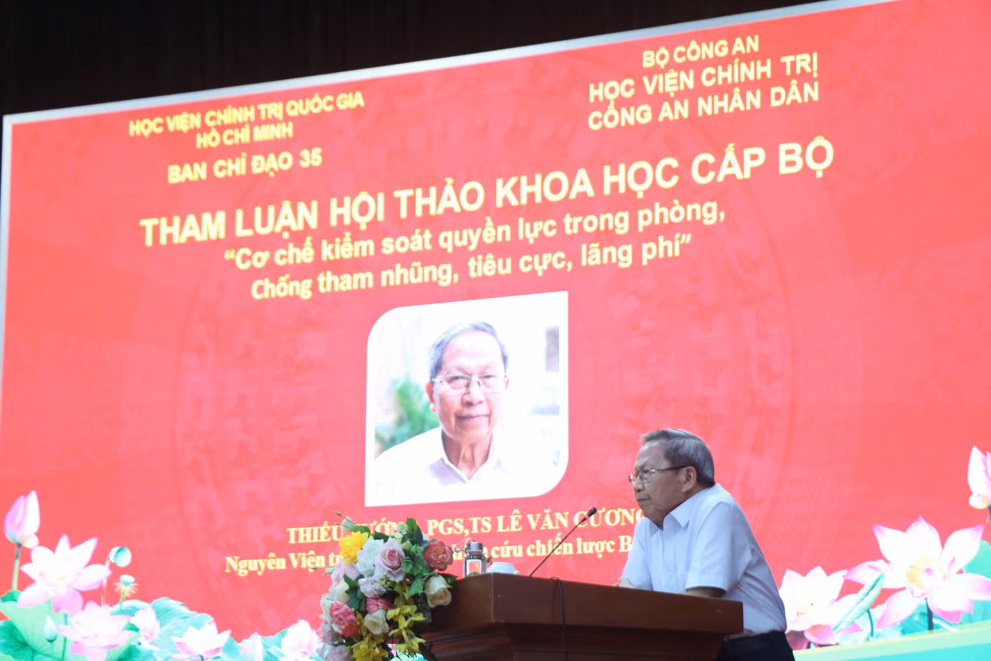 Phối hợp nhiều lực lượng trong đấu tranh phản bác các quan điểm sai trái về phòng, chống tham nhũng, tiêu cực, lãng phí -0
