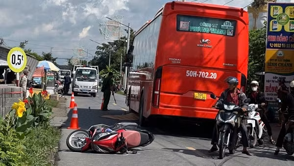 Va chạm với xe khách Phương Trang, cô gái trẻ tử vong tại chỗ