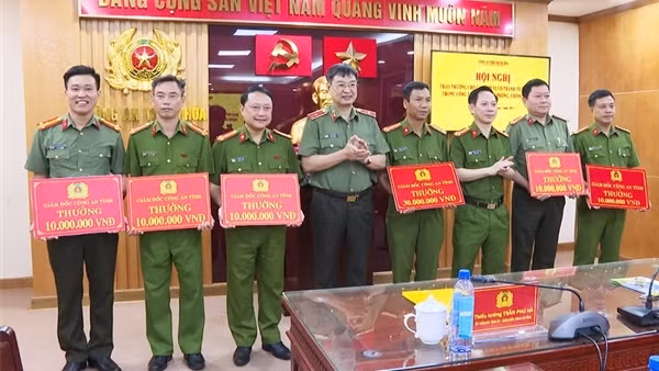 Thanh Hoá: Khen thưởng các tập thể, cá nhân xuất sắc trong đấu tranh phòng, chống tội phạm