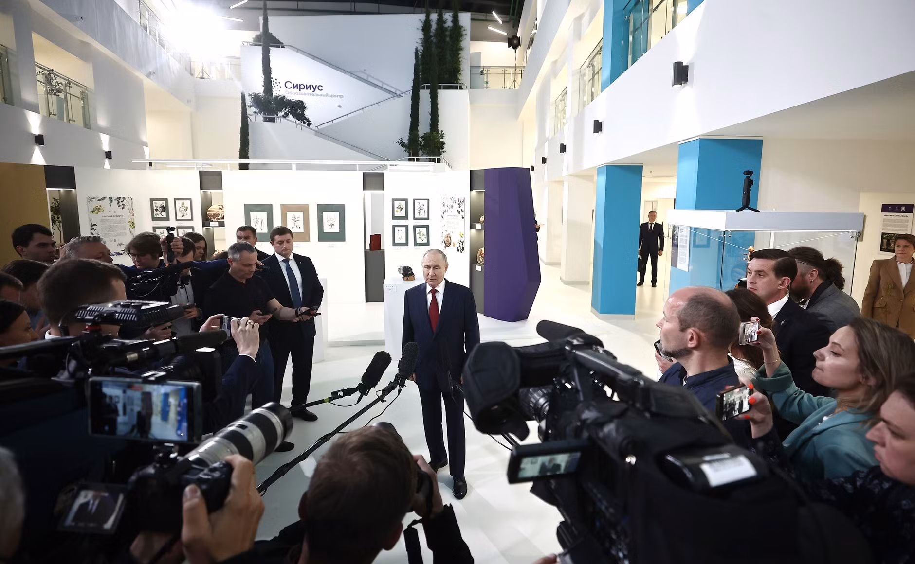 Ông Trump và ông Putin cùng lên tiếng sau cuộc điện đàm được mong chờ -0