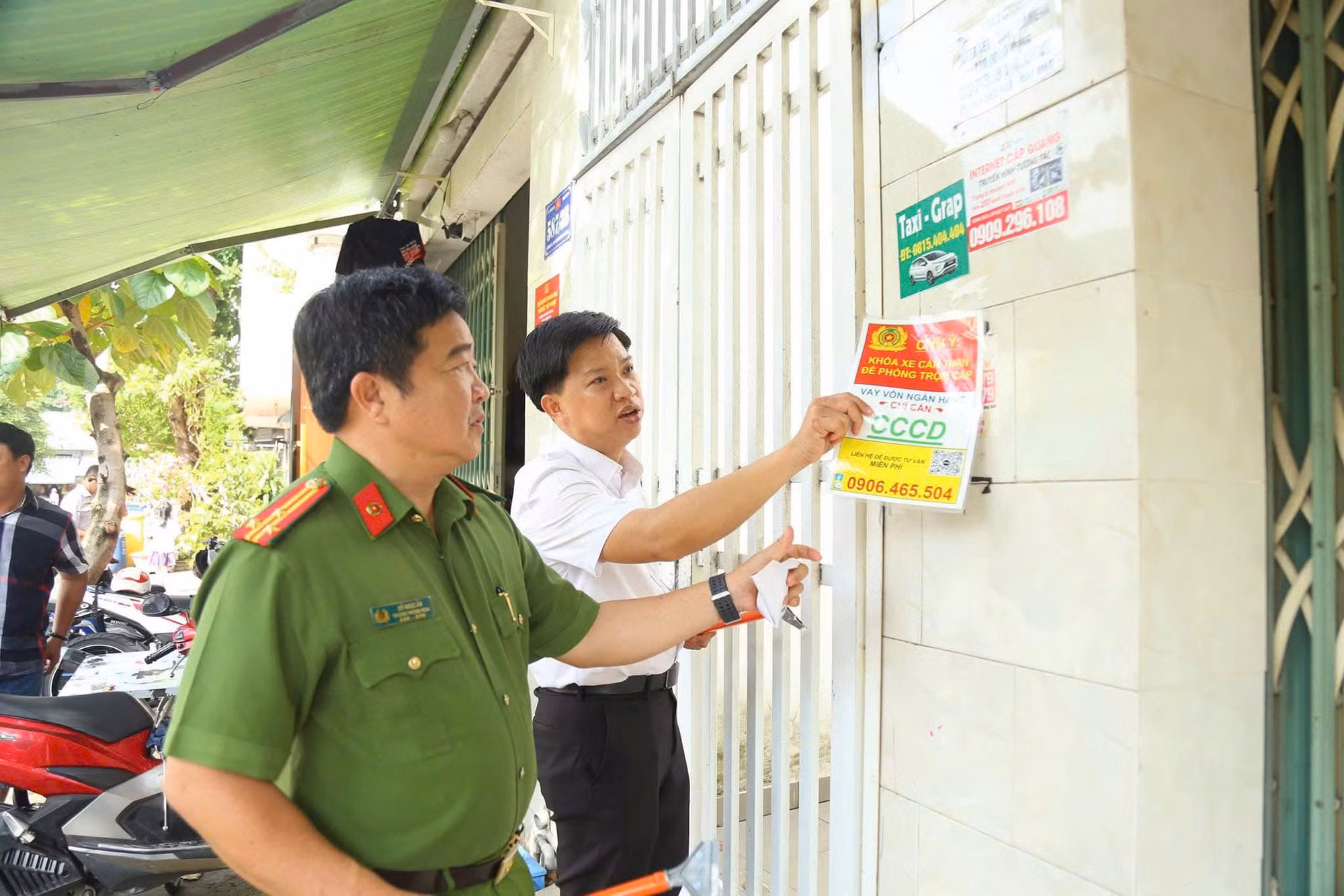 TP Hồ Chí Minh: 168 xã, phường, đặc khu đồng loạt ra quân xử lý quảng cáo trái phép -1