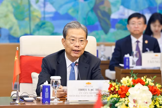 Chủ tịch Quốc hội hội đàm với Ủy viên trưởng Nhân đại toàn quốc Trung Quốc -0