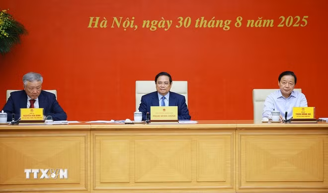 Thủ tướng: Việc xây dựng bộ tiêu chuẩn đường sắt tốc độ cao chậm so với yêu cầu -0