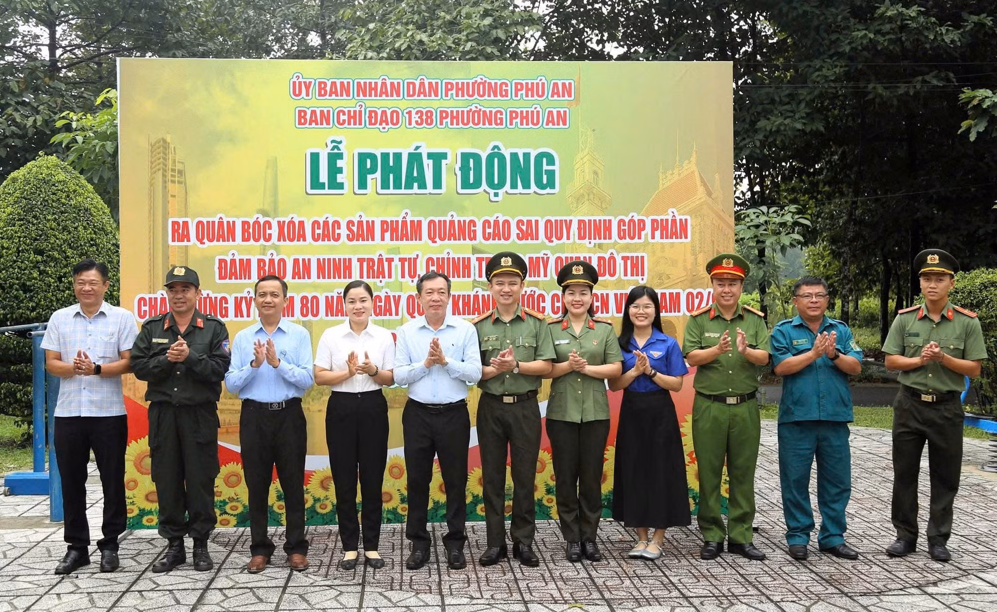 TP Hồ Chí Minh: 168 xã, phường, đặc khu đồng loạt ra quân xử lý quảng cáo trái phép -0