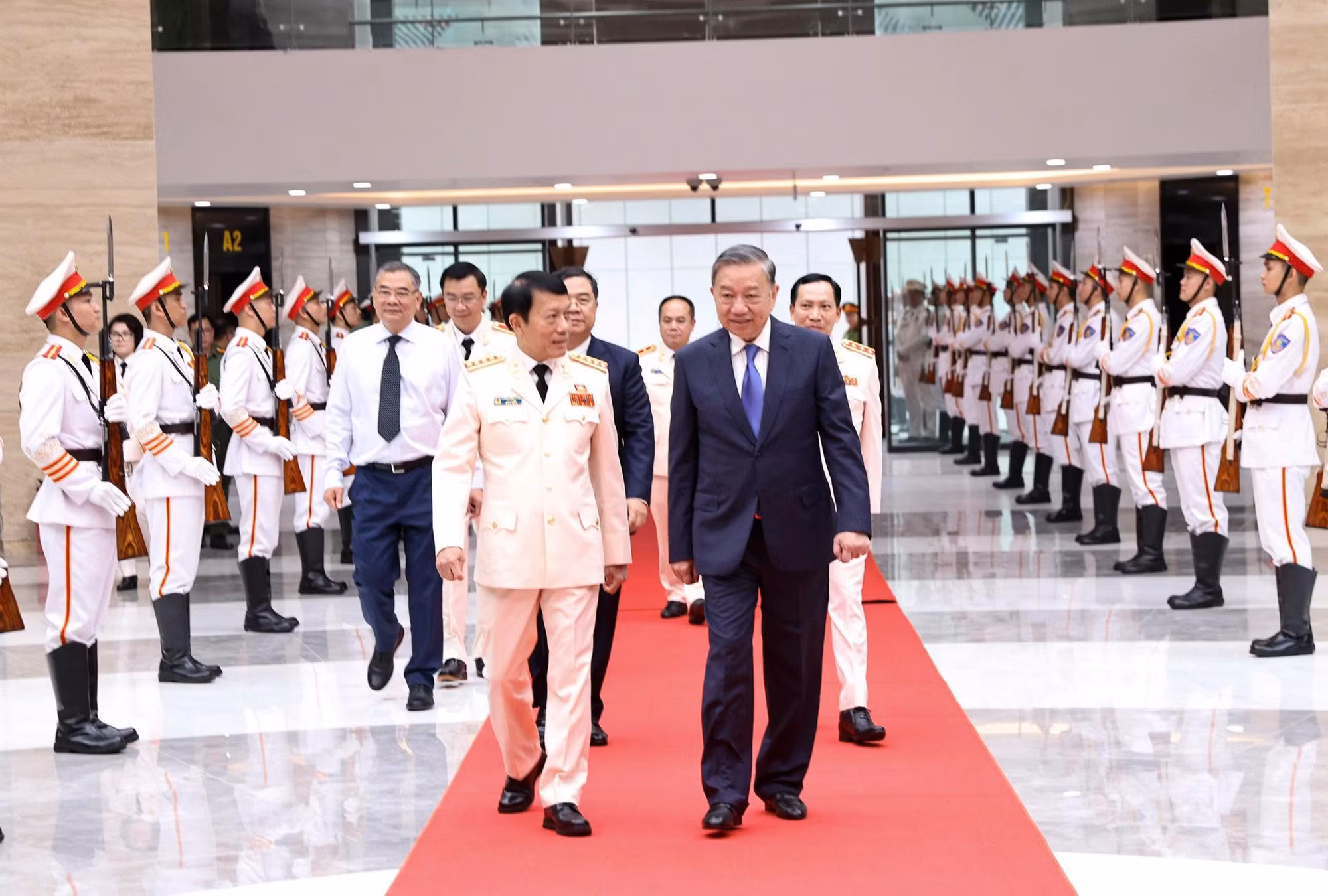 Trang trọng Lễ truy tặng danh hiệu Anh hùng Lực lượng vũ trang nhân dân cho cố Bộ trưởng Bùi Thiện Ngộ -1