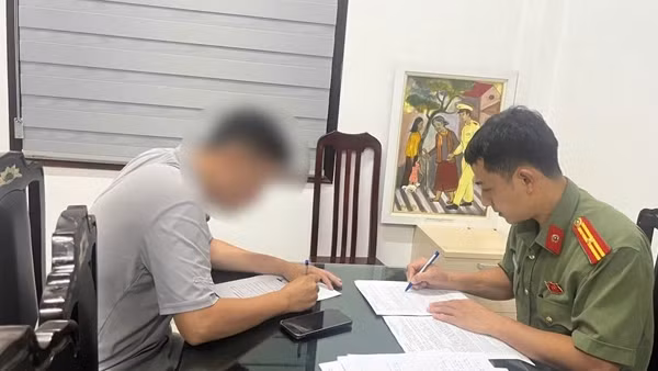 Đưa tin sai sự thật việc phát vé tại Nhà hát lớn Hà Nội, một đối tượng bị xử lý