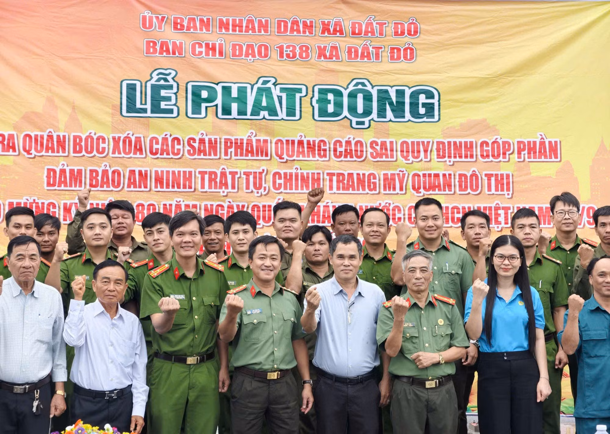 TP Hồ Chí Minh: 168 xã, phường, đặc khu đồng loạt ra quân xử lý quảng cáo trái phép -6