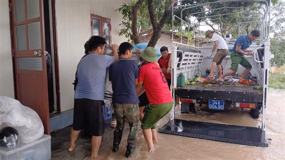Lực lượng CAND huy động tối đa lực lượng, phương tiện ứng phó, khắc phục hậu quả do bão số 3 và mưa lũ gây ra -1