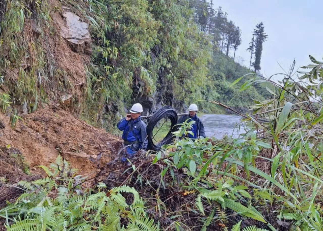 Gian nan vượt ngàn, lên non “Nối sóng” -0