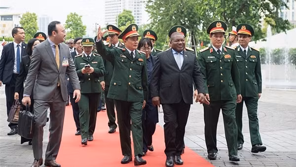 Tổng thống Mozambique mong muốn Viettel hỗ trợ Mozambique đào tạo những chuyên gia công nghệ