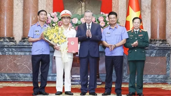 Tổng Bí thư, Chủ tịch nước Tô Lâm trao quyết định bổ nhiệm Phó Viện trưởng Viện Kiểm sát nhân dân tối cao