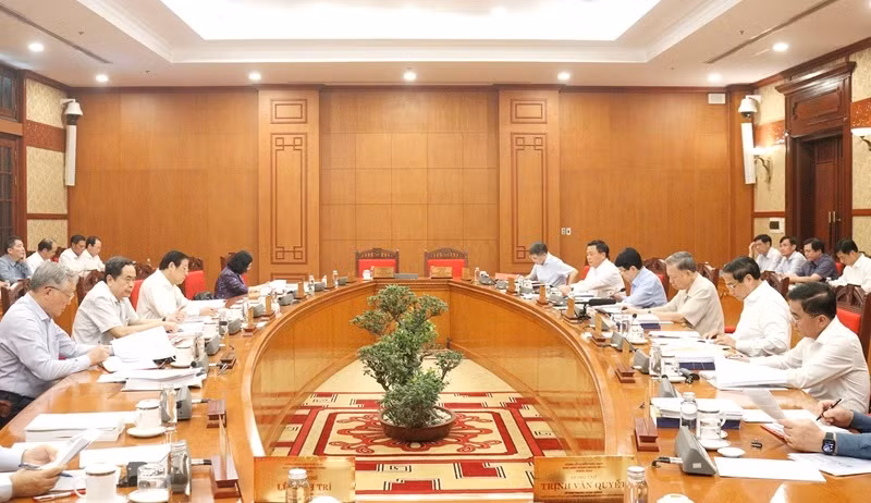 Bộ Chính trị cho ý kiến về Nghị quyết phát triển thành phố Hải Phòng và Đề án thành lập thành phố Huế -0