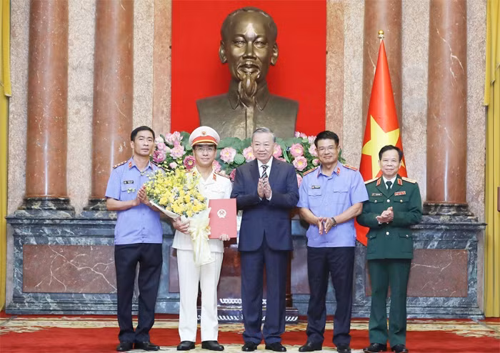 Tổng Bí thư, Chủ tịch nước Tô Lâm trao quyết định bổ nhiệm Phó Viện trưởng Viện Kiểm sát nhân dân tối cao -0