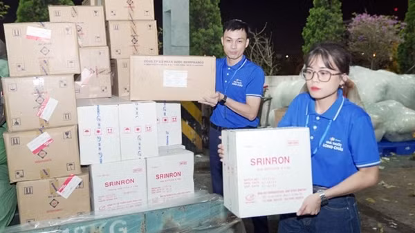 FPT Long Châu hỗ trợ gần 2 tấn thuốc cho người dân sau mưa bão