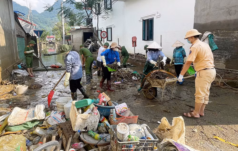Tập trung huy động nhân lực hỗ trợ dân khắc phục hậu quả thiên tai -0
