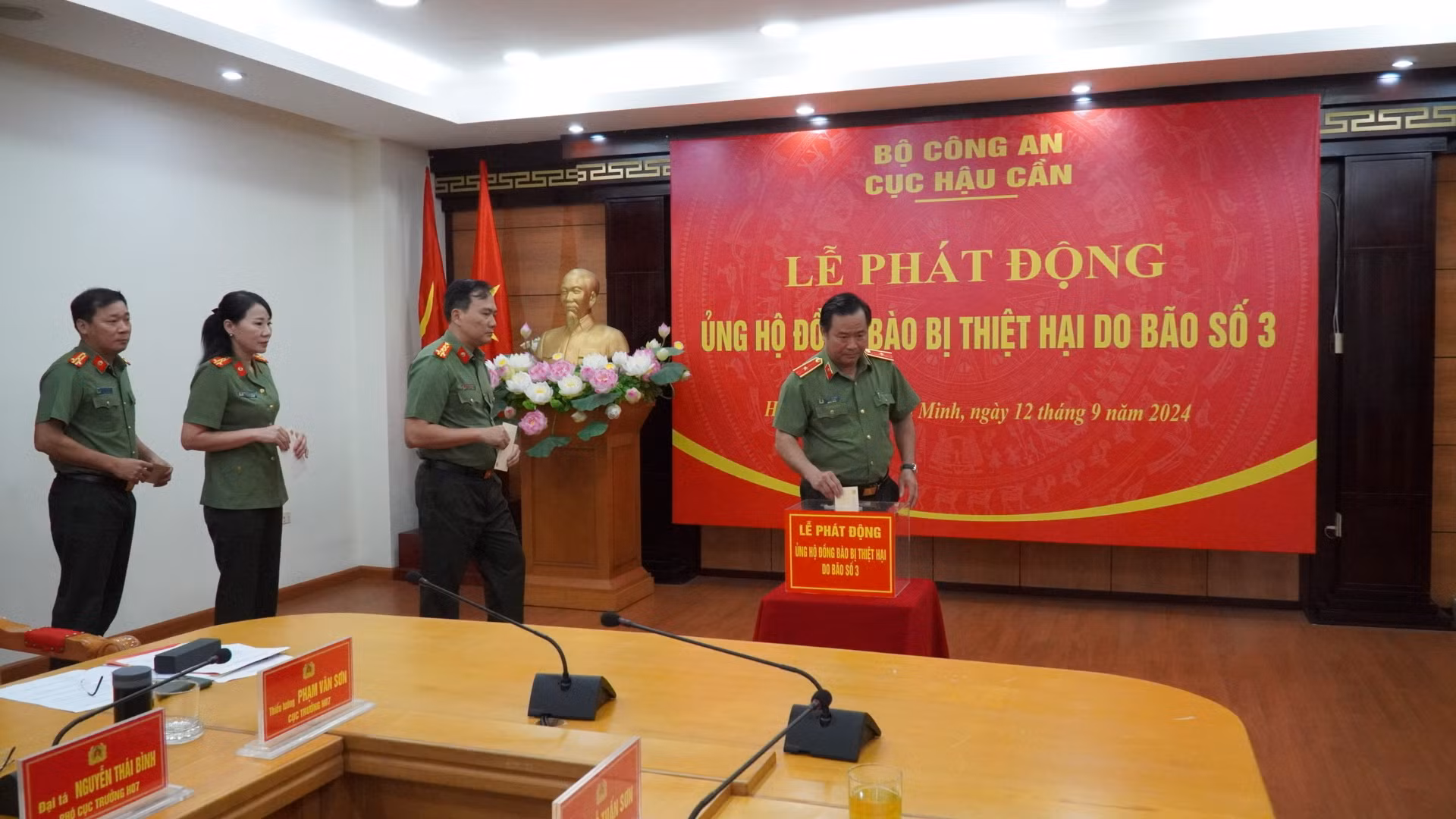 Cục Hậu cần chung tay ủng hộ đồng bào bị ảnh hưởng bởi bão số 3 -1