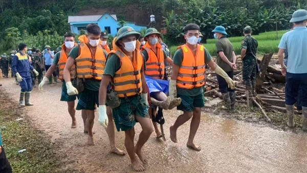 Cảnh giác với “bão” tin giả mùa mưa lũ