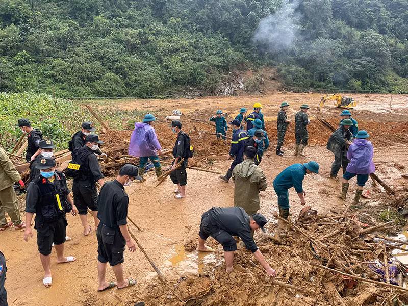 Cao Bằng: Quyên góp, ủng hộ giúp đỡ gia đình chiến sĩ nghĩa vụ gặp nạn -0