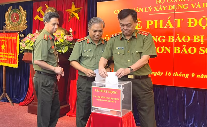 Chung tay cùng cả nước ủng hộ đồng bào bị thiệt hại do bão số 3 -0