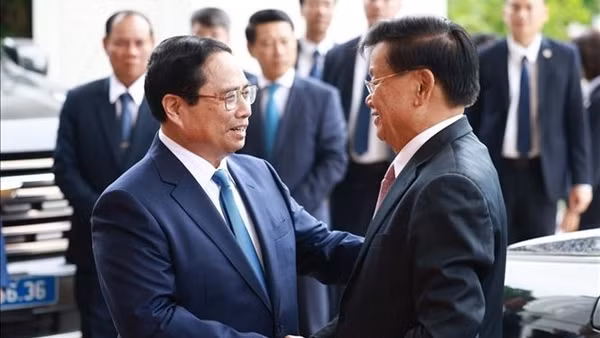 Thủ tướng Phạm Minh Chính hội kiến Tổng Bí thư, Chủ tịch nước Lào Thongloun Sisoulith