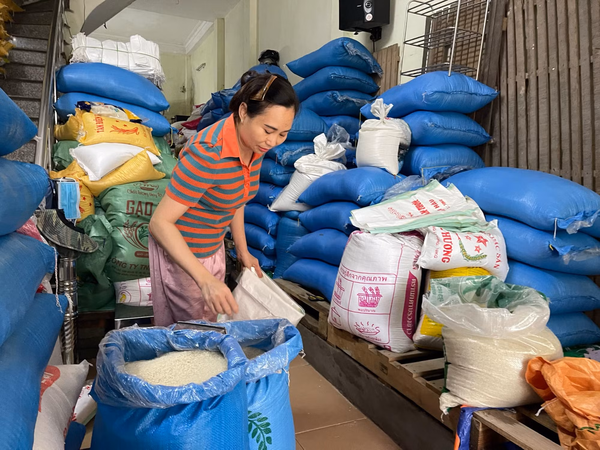 Nguồn cung gạo dồi dào, người dân không lo thiếu gạo -0
