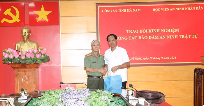 Công an Hà Nam trao đổi kinh nghiệm về công tác bảo đảm ANTT với&nbsp;Bộ Công an nước Cộng hòa Dân chủ Nhân dân Lào -0