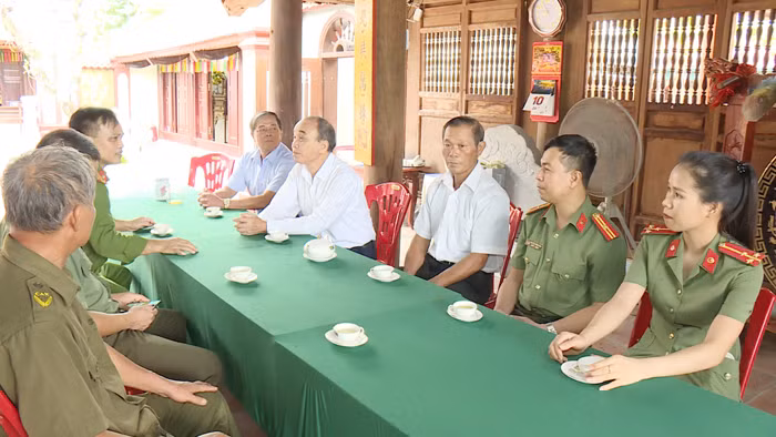Xây dựng thế trận lòng dân -0