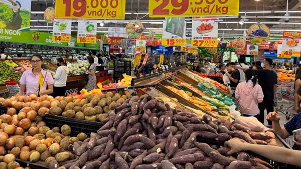 Không để xảy ra tình trạng găm hàng, tăng giá bất hợp lý sau bão