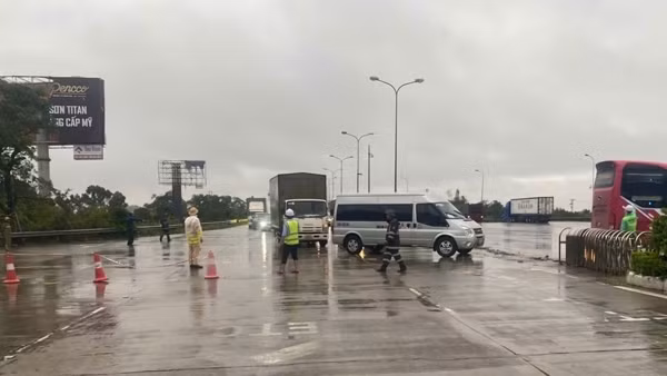 Cấm đường vào cao tốc Pháp Vân - Cầu Giẽ, các phương tiện đi hướng nào?