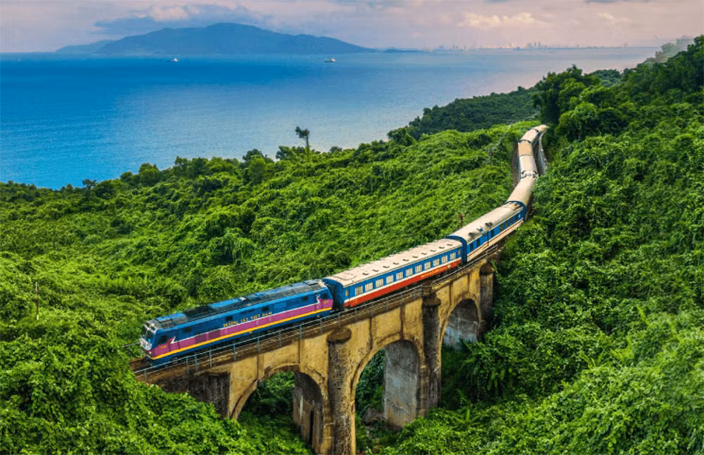 Đường sắt qua Đèo Hải Vân - điểm ách tắc đáng lo ngại -0