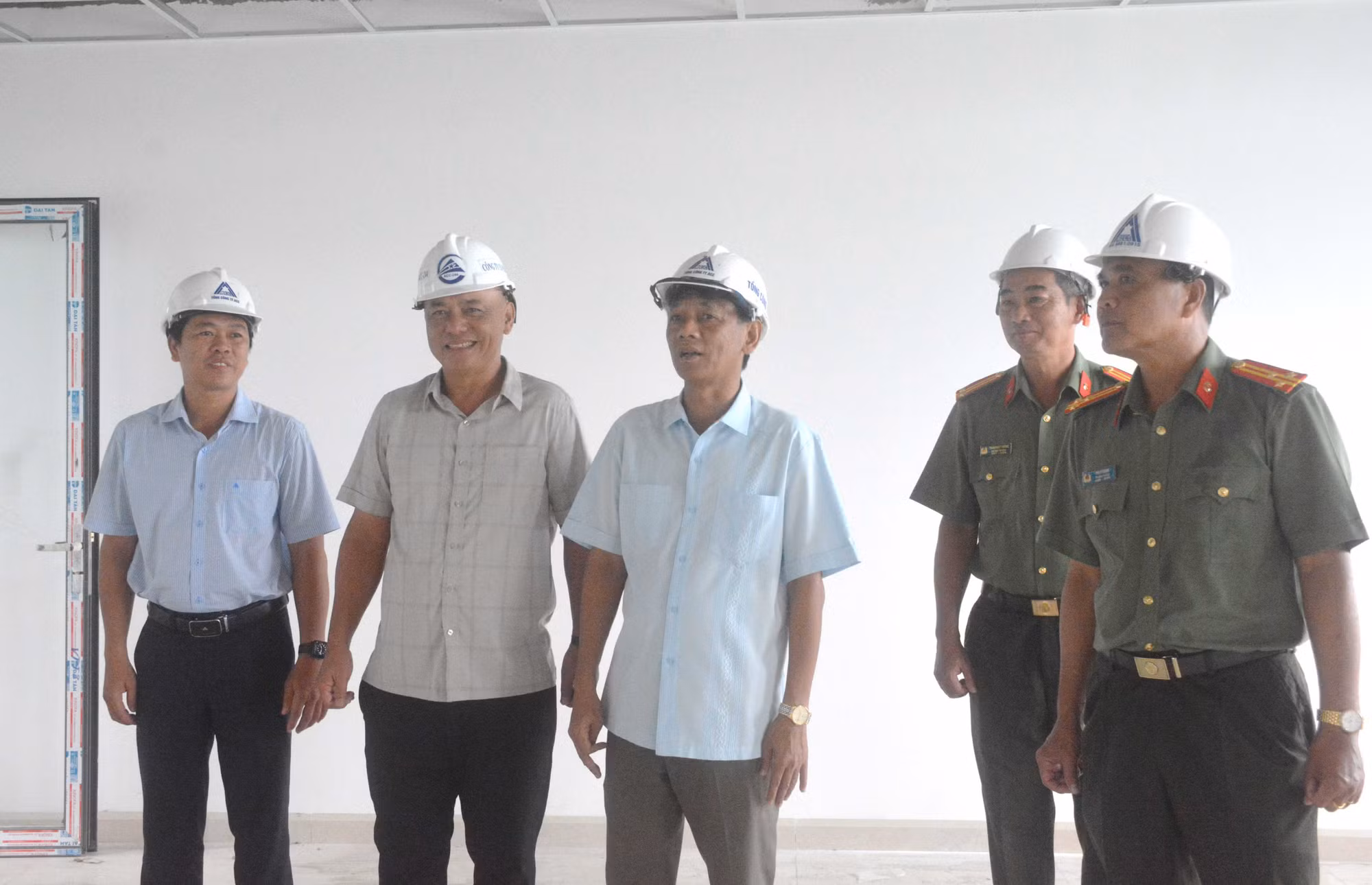 Bí thư Tỉnh uỷ Sóc Trăng kiểm tra tiến độ xây dựng các trụ sở Công an trên địa bàn -0